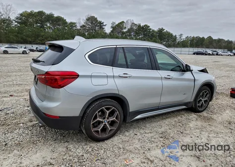2018 BMW X1 xDrive28I z USA, uszkodzony, nr VIN WBXHT3C32J5K26257